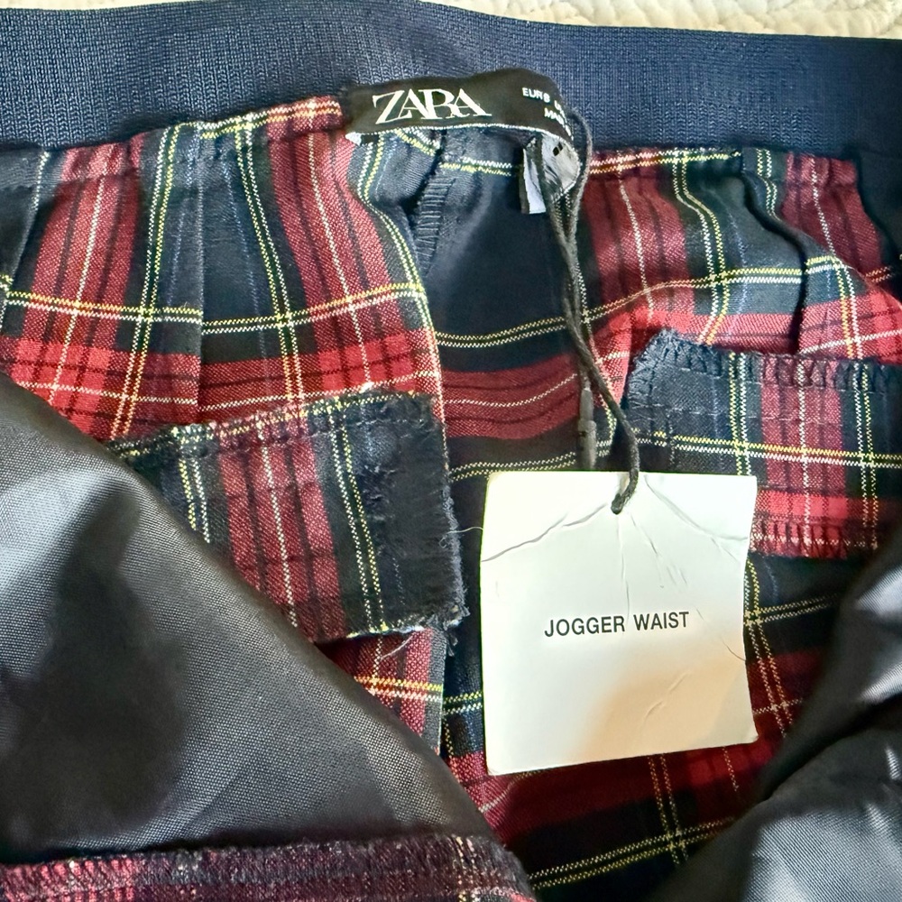 Zara Red and Black Plaid Joggers